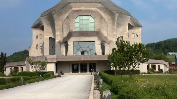 Vom_Westen-Goetheanum