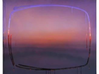 Gemaelde mit atmosphaerischem Daemmerungsverlauf in Violett und Orange, uebermalt mit gerundeter Rahmenform und Farblaeufen